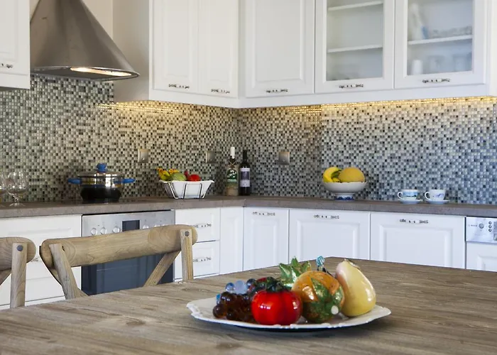 Thalassini فيلة أيّا إفيميا